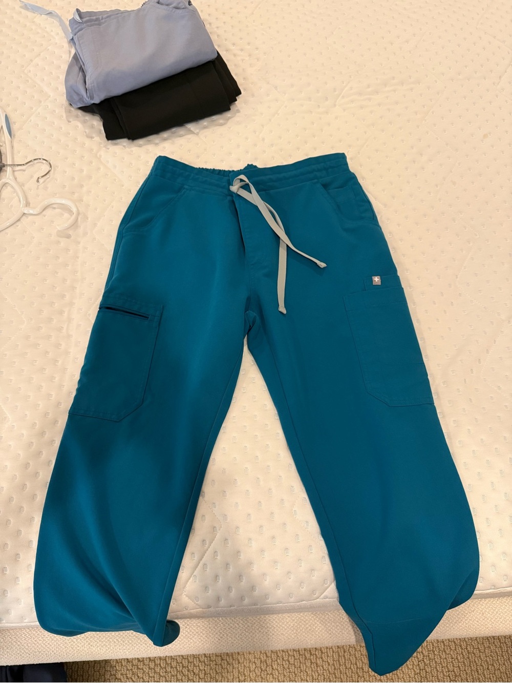 Figs Yola Women's Straight Leg Scrub Pants Teal with Light Gray Drawstring
